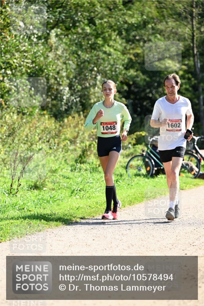 27.09.2026 - 35. Volkslauf durch das schöne Alstertal Dr. Thomas Lammeyer http://msf.ph/oto/10578494 27.09.2026 12:01:04 Laufen 1048, 1602 meine-sportfotos.de