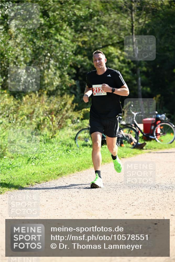 27.09.2026 - 35. Volkslauf durch das schöne Alstertal Dr. Thomas Lammeyer http://msf.ph/oto/10578551 27.09.2026 12:01:34 Laufen 2120 meine-sportfotos.de