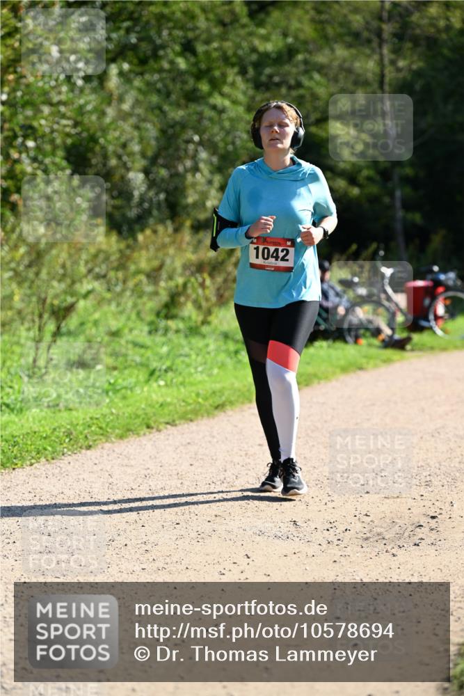 27.09.2026 - 35. Volkslauf durch das schöne Alstertal Dr. Thomas Lammeyer http://msf.ph/oto/10578694 27.09.2026 12:02:38 Laufen 1042 meine-sportfotos.de