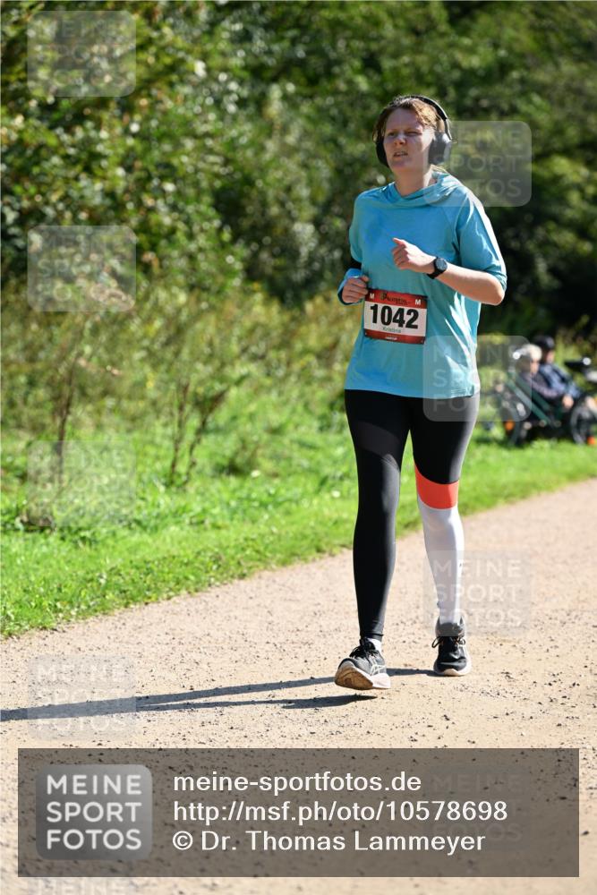 27.09.2026 - 35. Volkslauf durch das schöne Alstertal Dr. Thomas Lammeyer http://msf.ph/oto/10578698 27.09.2026 12:02:38 Laufen 1042 meine-sportfotos.de