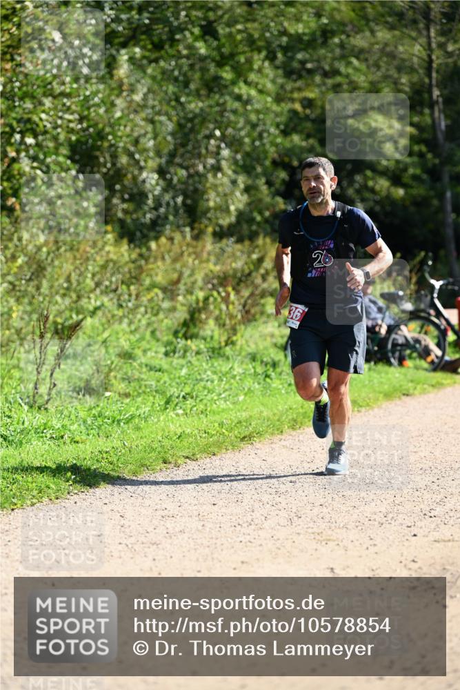 27.09.2026 - 35. Volkslauf durch das schöne Alstertal Dr. Thomas Lammeyer http://msf.ph/oto/10578854 27.09.2026 12:04:09 Laufen 36, 26 meine-sportfotos.de