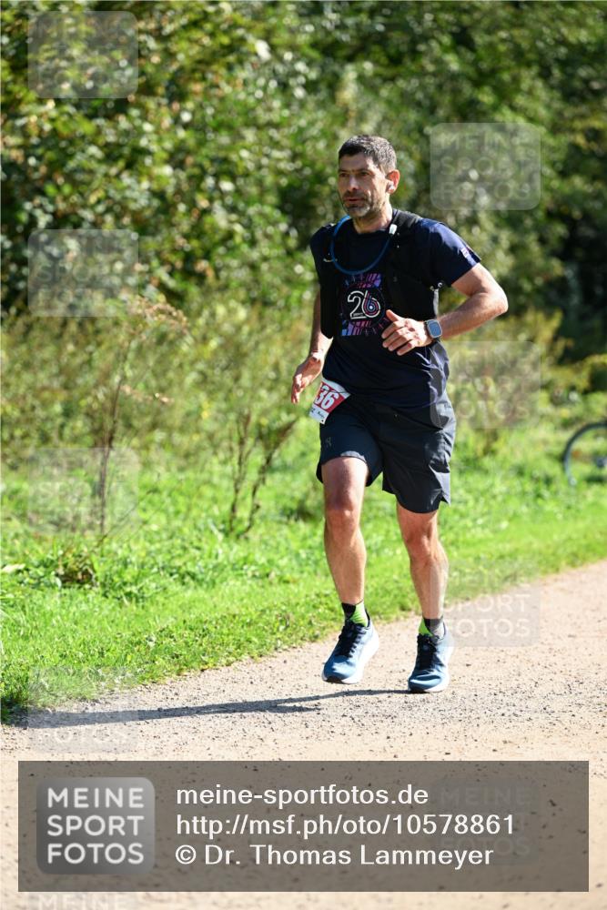 27.09.2026 - 35. Volkslauf durch das schöne Alstertal Dr. Thomas Lammeyer http://msf.ph/oto/10578861 27.09.2026 12:04:10 Laufen 26, 36 meine-sportfotos.de