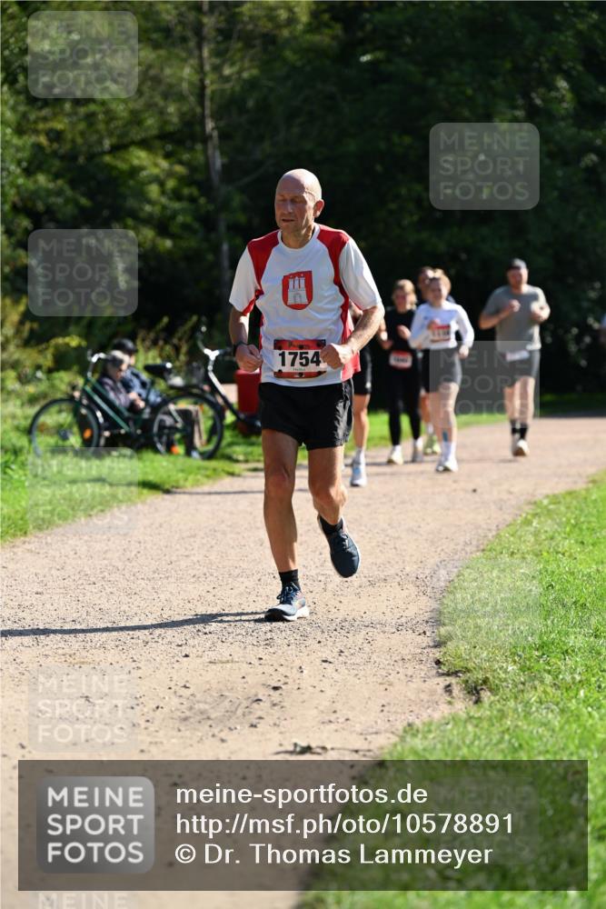 27.09.2026 - 35. Volkslauf durch das schöne Alstertal Dr. Thomas Lammeyer http://msf.ph/oto/10578891 27.09.2026 12:04:39 Laufen 1754 meine-sportfotos.de