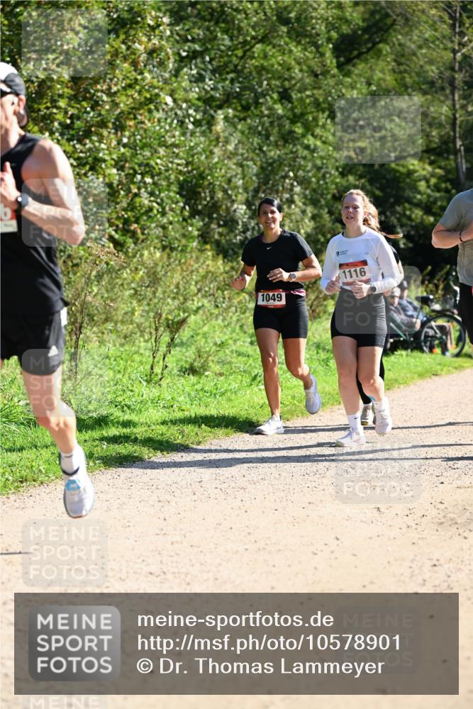 27.09.2026 - 35. Volkslauf durch das schöne Alstertal Dr. Thomas Lammeyer http://msf.ph/oto/10578901 27.09.2026 12:04:44 Laufen 1049, 1116 meine-sportfotos.de