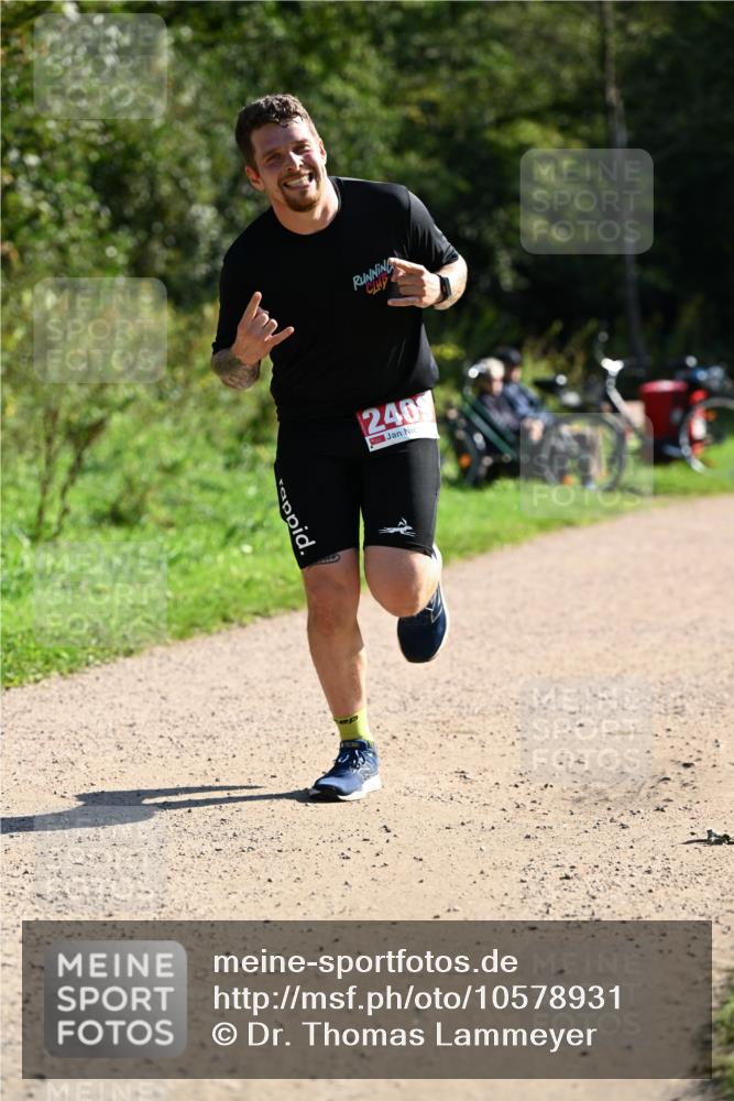 27.09.2026 - 35. Volkslauf durch das schöne Alstertal Dr. Thomas Lammeyer http://msf.ph/oto/10578931 27.09.2026 12:04:54 Laufen 2409 meine-sportfotos.de