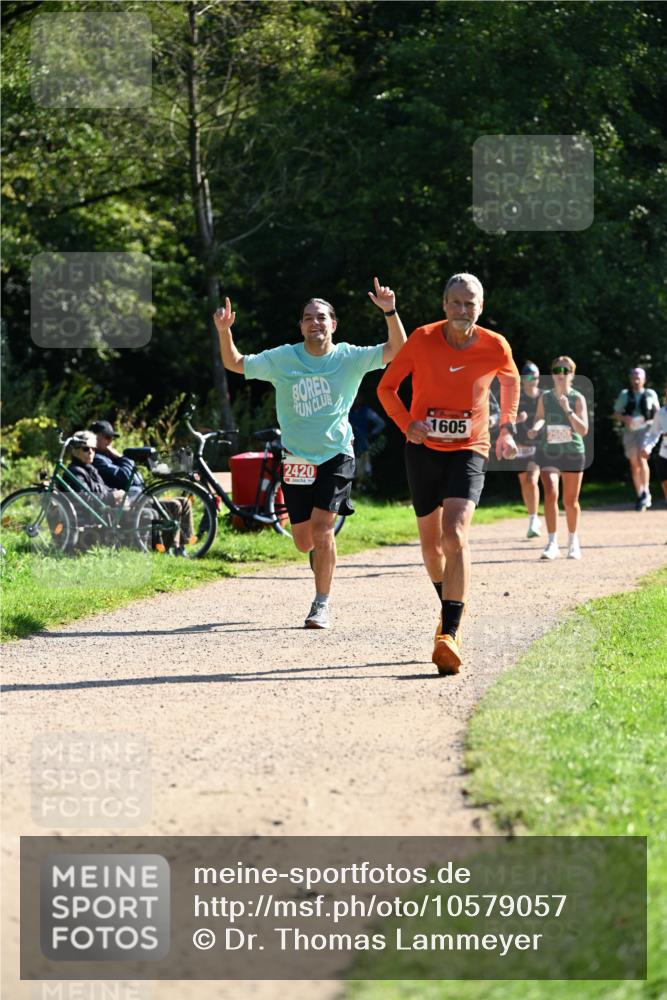27.09.2026 - 35. Volkslauf durch das schöne Alstertal Dr. Thomas Lammeyer http://msf.ph/oto/10579057 27.09.2026 12:05:51 Laufen 2420, 1605, 2500 meine-sportfotos.de