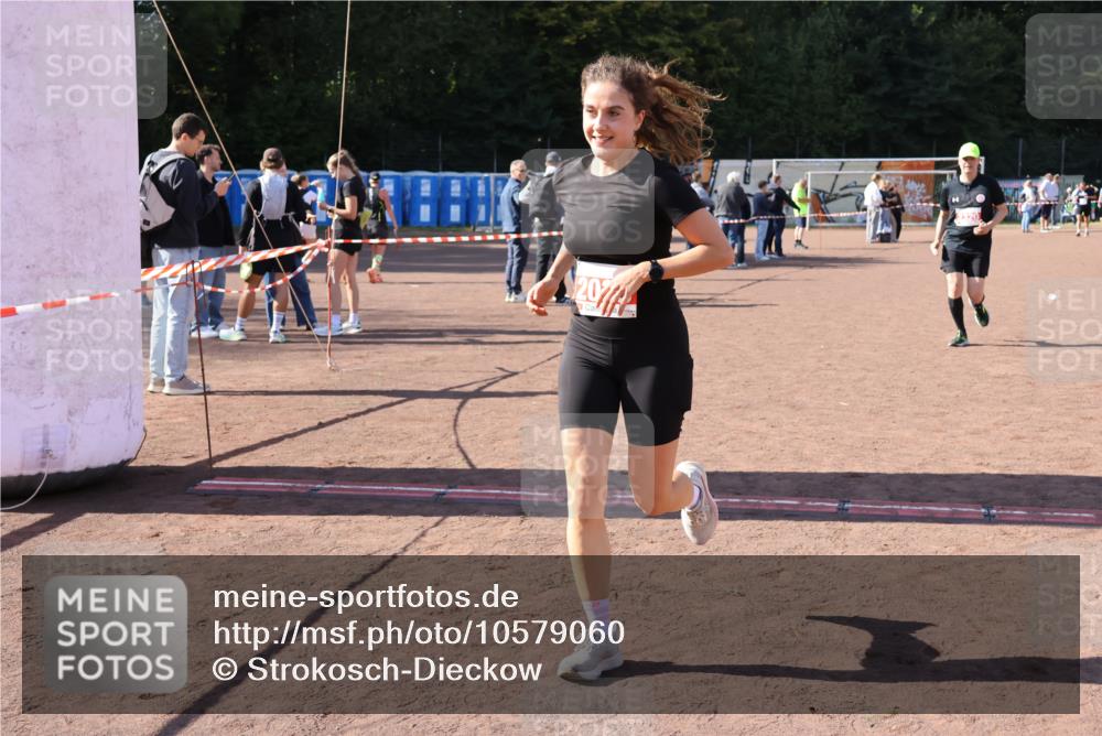 27.09.2026 - 35. Volkslauf durch das schöne Alstertal Strokosch-Dieckow http://msf.ph/oto/10579060 27.09.2026 12:47:15 Ziel 2038, 2320 meine-sportfotos.de