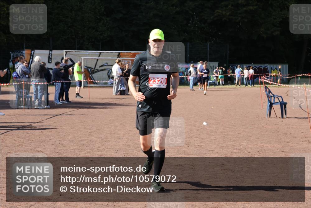 27.09.2026 - 35. Volkslauf durch das schöne Alstertal Strokosch-Dieckow http://msf.ph/oto/10579072 27.09.2026 12:47:17 Ziel 2038, 2320 meine-sportfotos.de