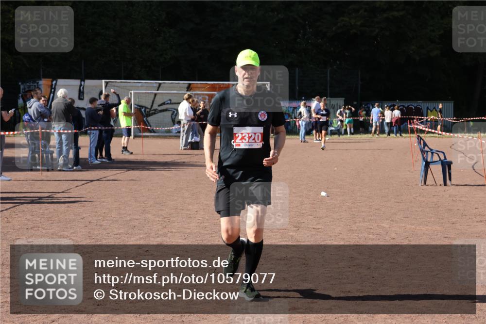 27.09.2026 - 35. Volkslauf durch das schöne Alstertal Strokosch-Dieckow http://msf.ph/oto/10579077 27.09.2026 12:47:17 Ziel 2038, 2320 meine-sportfotos.de