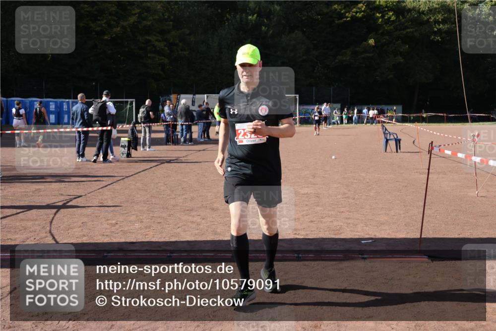 27.09.2026 - 35. Volkslauf durch das schöne Alstertal Strokosch-Dieckow http://msf.ph/oto/10579091 27.09.2026 12:47:19 Ziel 2320 meine-sportfotos.de