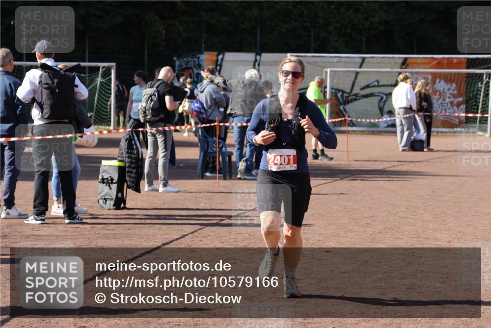 27.09.2026 - 35. Volkslauf durch das schöne Alstertal Strokosch-Dieckow http://msf.ph/oto/10579166 27.09.2026 12:47:57 Ziel 2401 meine-sportfotos.de