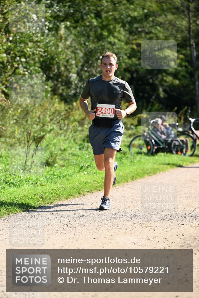 27.09.2026 - 35. Volkslauf durch das schöne Alstertal Dr. Thomas Lammeyer http://msf.ph/oto/10579221 27.09.2026 12:06:46 Laufen 2490 meine-sportfotos.de