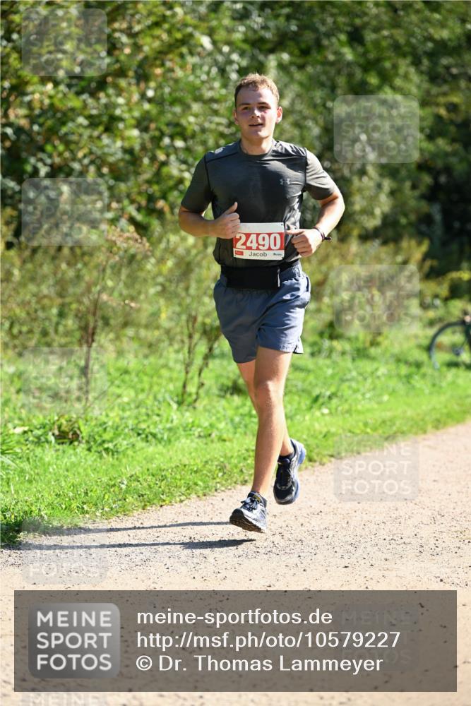 27.09.2026 - 35. Volkslauf durch das schöne Alstertal Dr. Thomas Lammeyer http://msf.ph/oto/10579227 27.09.2026 12:06:47 Laufen 2490 meine-sportfotos.de