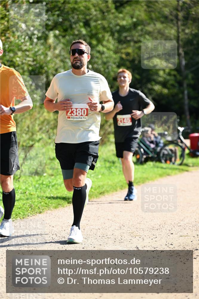 27.09.2026 - 35. Volkslauf durch das schöne Alstertal Dr. Thomas Lammeyer http://msf.ph/oto/10579238 27.09.2026 12:06:57 Laufen 2380, 2145 meine-sportfotos.de