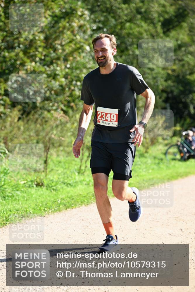 27.09.2026 - 35. Volkslauf durch das schöne Alstertal Dr. Thomas Lammeyer http://msf.ph/oto/10579315 27.09.2026 12:07:56 Laufen 2349 meine-sportfotos.de