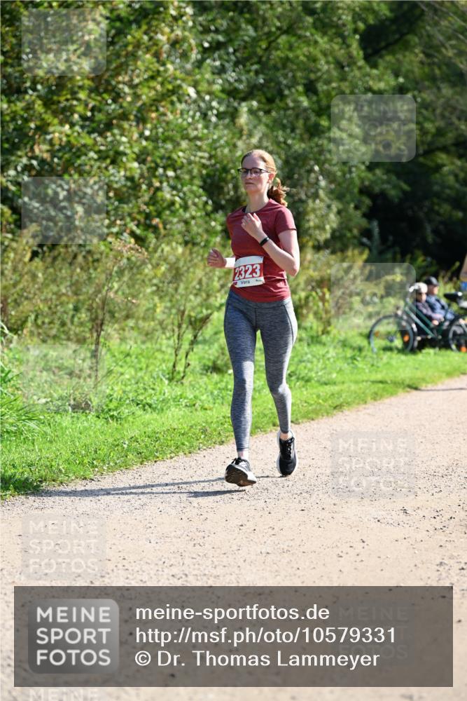 27.09.2026 - 35. Volkslauf durch das schöne Alstertal Dr. Thomas Lammeyer http://msf.ph/oto/10579331 27.09.2026 12:08:18 Laufen 2323 meine-sportfotos.de