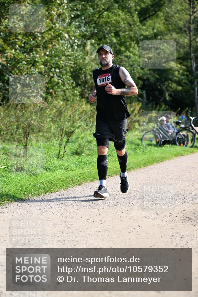 27.09.2026 - 35. Volkslauf durch das schöne Alstertal Dr. Thomas Lammeyer http://msf.ph/oto/10579352 27.09.2026 12:08:25 Laufen 1616 meine-sportfotos.de