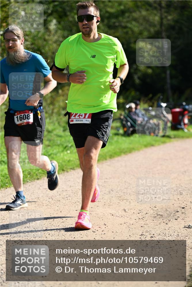 27.09.2026 - 35. Volkslauf durch das schöne Alstertal Dr. Thomas Lammeyer http://msf.ph/oto/10579469 27.09.2026 12:09:03 Laufen 1608, 2257 meine-sportfotos.de