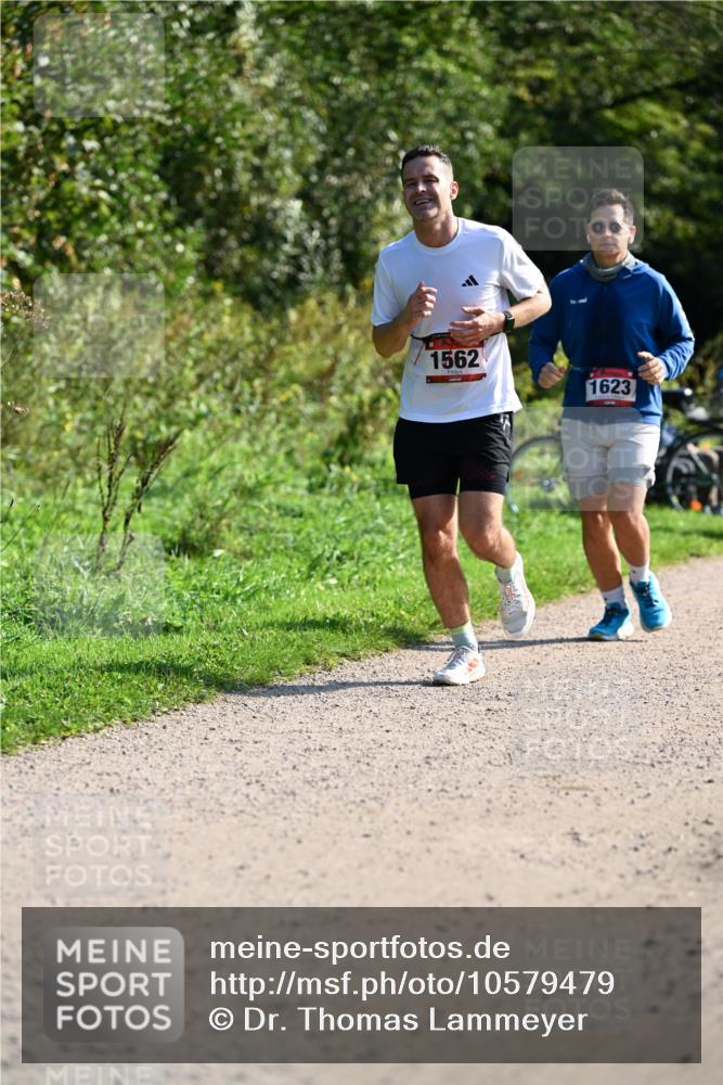 27.09.2026 - 35. Volkslauf durch das schöne Alstertal Dr. Thomas Lammeyer http://msf.ph/oto/10579479 27.09.2026 12:09:15 Laufen 1562, 1623 meine-sportfotos.de