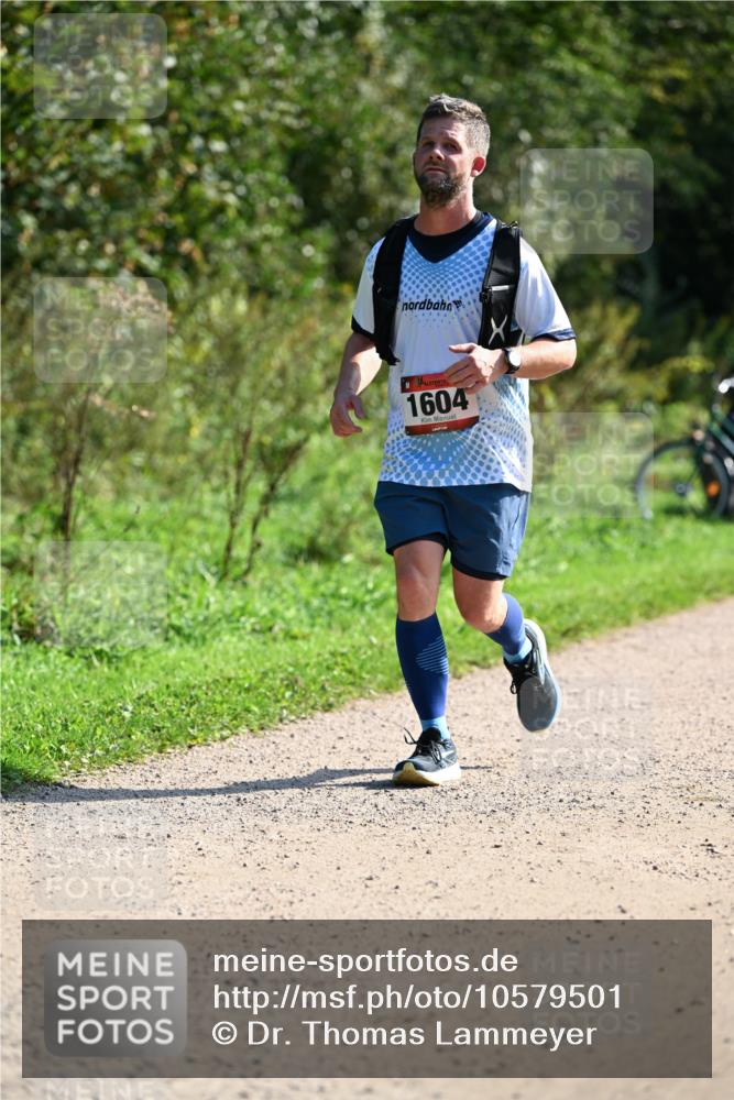 27.09.2026 - 35. Volkslauf durch das schöne Alstertal Dr. Thomas Lammeyer http://msf.ph/oto/10579501 27.09.2026 12:09:20 Laufen 1604 meine-sportfotos.de