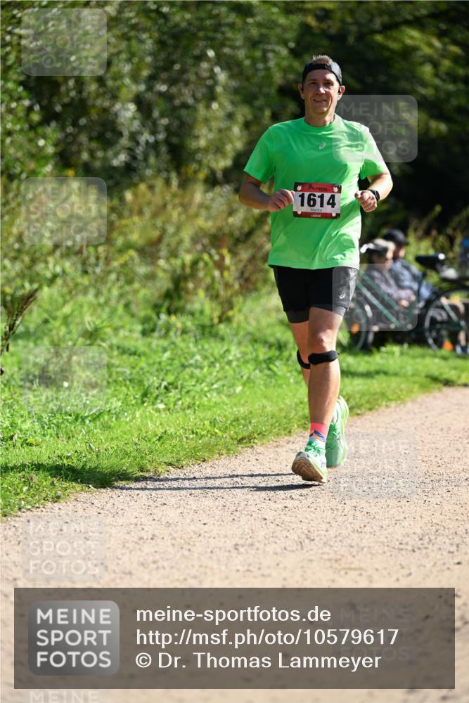 27.09.2026 - 35. Volkslauf durch das schöne Alstertal Dr. Thomas Lammeyer http://msf.ph/oto/10579617 27.09.2026 12:10:05 Laufen 1614 meine-sportfotos.de