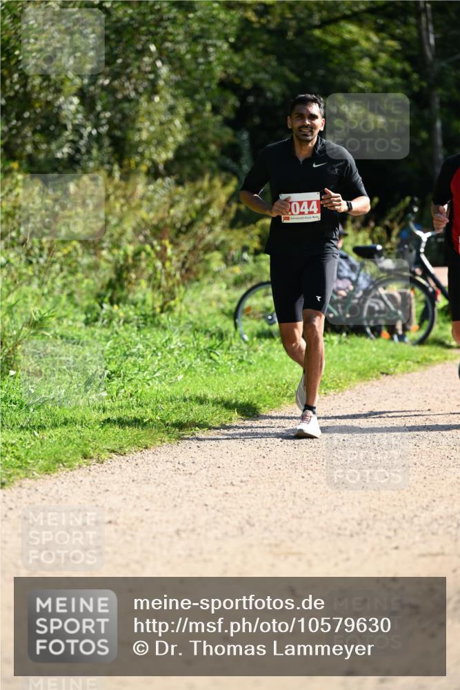 27.09.2026 - 35. Volkslauf durch das schöne Alstertal Dr. Thomas Lammeyer http://msf.ph/oto/10579630 27.09.2026 12:10:08 Laufen 2044 meine-sportfotos.de