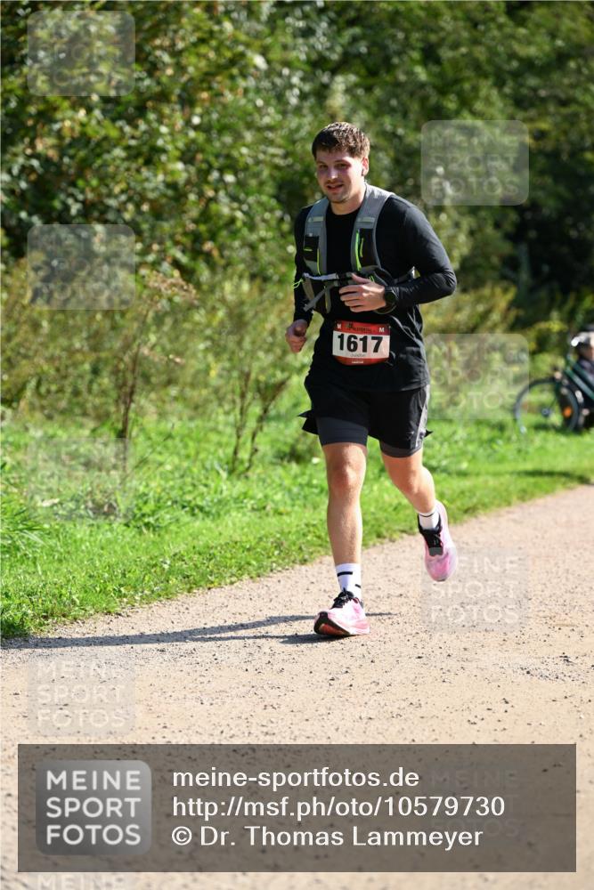 27.09.2026 - 35. Volkslauf durch das schöne Alstertal Dr. Thomas Lammeyer http://msf.ph/oto/10579730 27.09.2026 12:11:04 Laufen 1617 meine-sportfotos.de