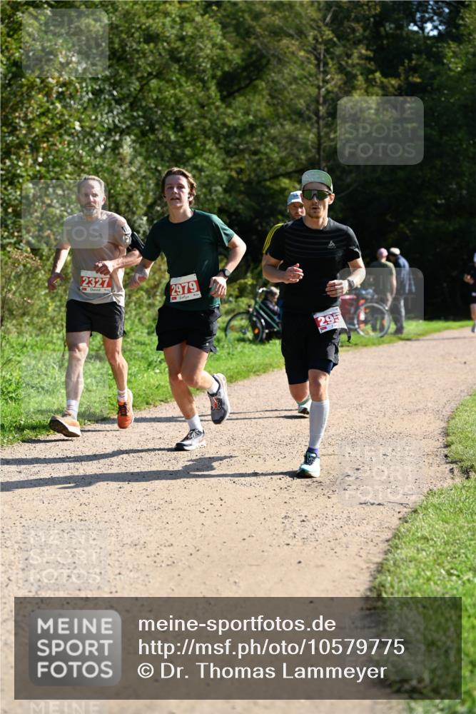 27.09.2026 - 35. Volkslauf durch das schöne Alstertal Dr. Thomas Lammeyer http://msf.ph/oto/10579775 27.09.2026 12:11:14 Laufen 2327, 2979, 295 meine-sportfotos.de