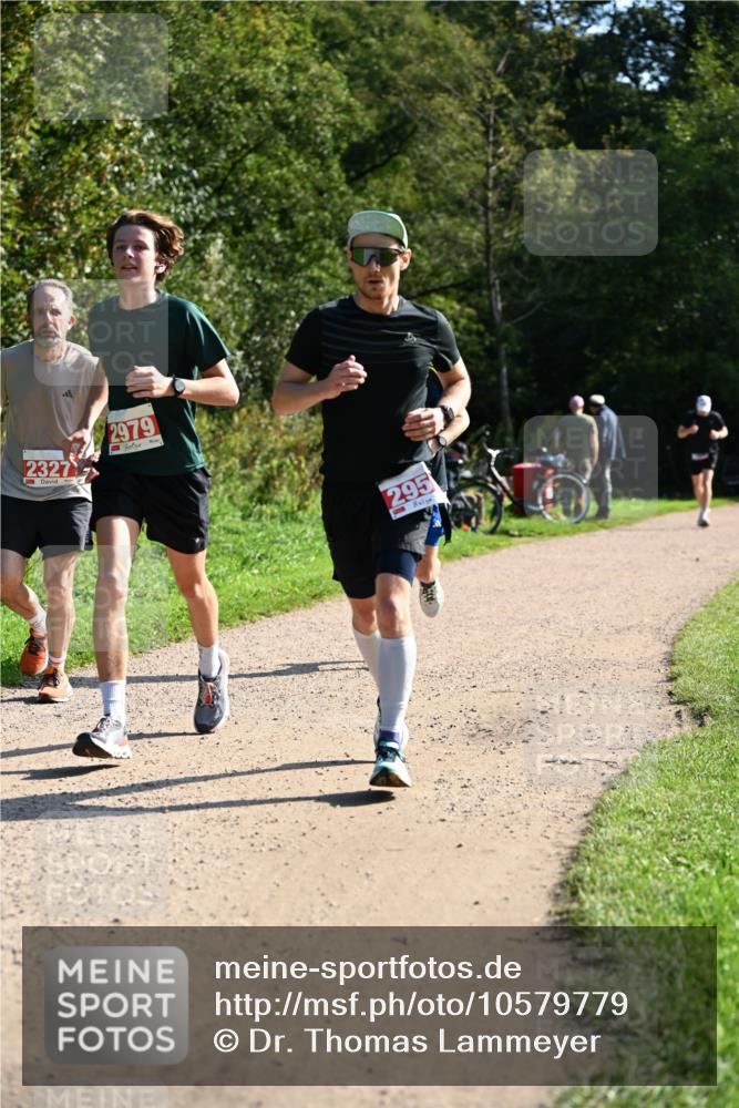 27.09.2026 - 35. Volkslauf durch das schöne Alstertal Dr. Thomas Lammeyer http://msf.ph/oto/10579779 27.09.2026 12:11:14 Laufen 2327, 2979, 295 meine-sportfotos.de