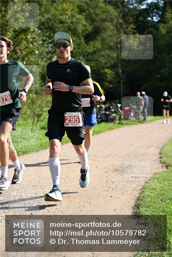 27.09.2026 - 35. Volkslauf durch das schöne Alstertal Dr. Thomas Lammeyer http://msf.ph/oto/10579782 27.09.2026 12:11:15 Laufen 979, 9, 295, 480 meine-sportfotos.de