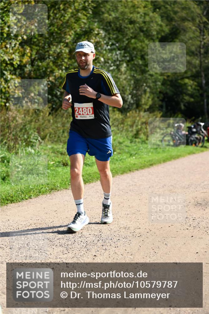 27.09.2026 - 35. Volkslauf durch das schöne Alstertal Dr. Thomas Lammeyer http://msf.ph/oto/10579787 27.09.2026 12:11:16 Laufen 2480 meine-sportfotos.de