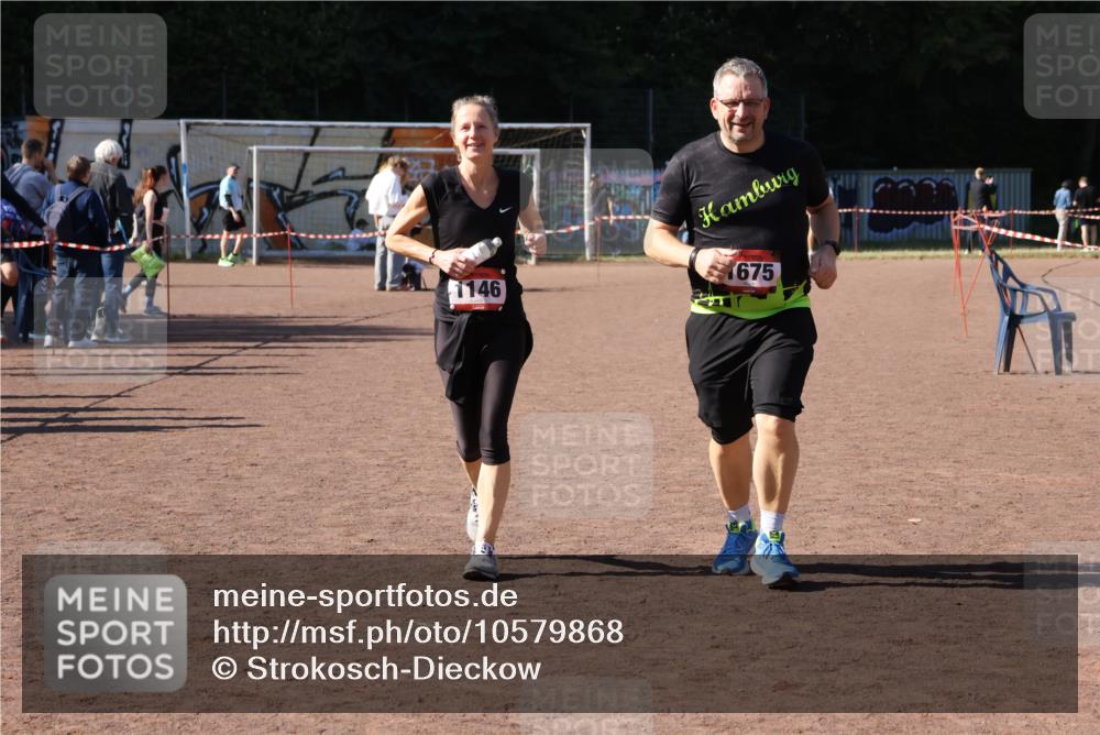 27.09.2026 - 35. Volkslauf durch das schöne Alstertal Strokosch-Dieckow http://msf.ph/oto/10579868 27.09.2026 12:53:07 Ziel 1146, 1675 meine-sportfotos.de