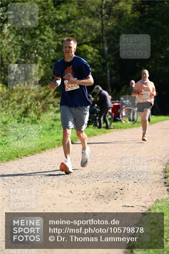 27.09.2026 - 35. Volkslauf durch das schöne Alstertal Dr. Thomas Lammeyer http://msf.ph/oto/10579878 27.09.2026 12:11:43 Laufen 2445 meine-sportfotos.de