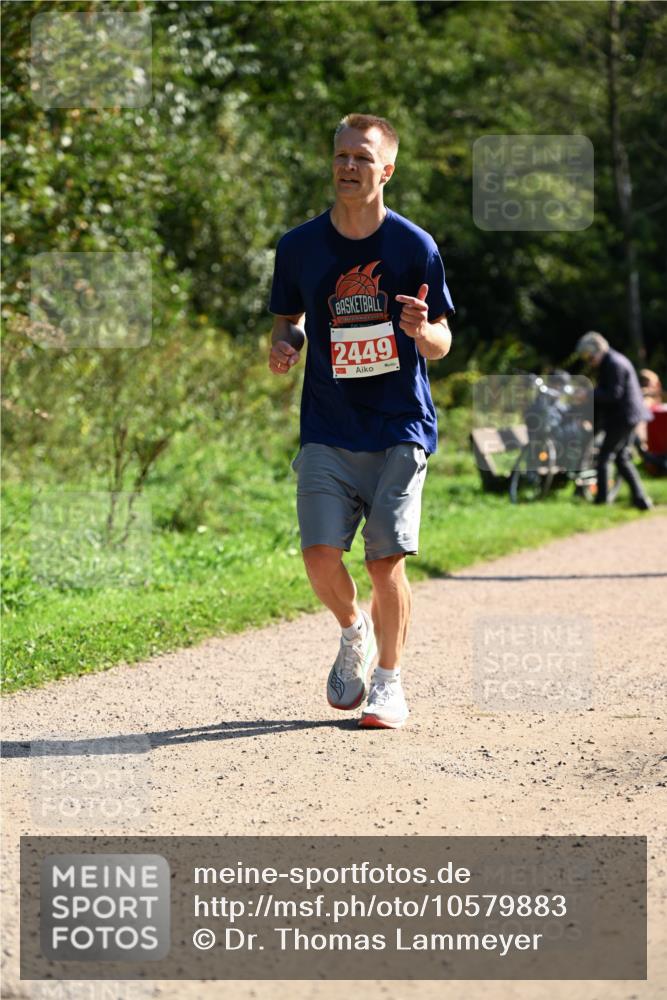 27.09.2026 - 35. Volkslauf durch das schöne Alstertal Dr. Thomas Lammeyer http://msf.ph/oto/10579883 27.09.2026 12:11:43 Laufen 2449 meine-sportfotos.de