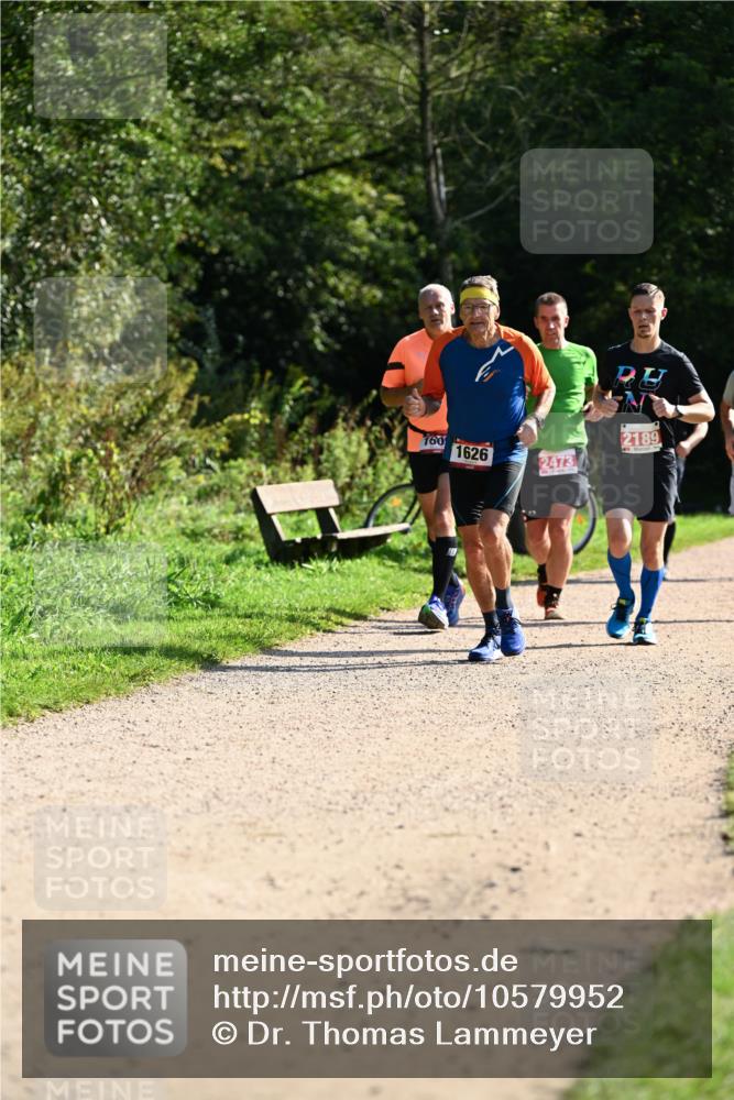 27.09.2026 - 35. Volkslauf durch das schöne Alstertal Dr. Thomas Lammeyer http://msf.ph/oto/10579952 27.09.2026 12:12:24 Laufen 160, 2189, 1626, 2473 meine-sportfotos.de