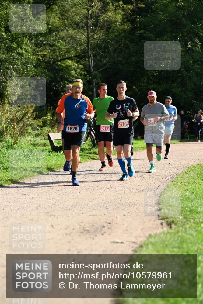 27.09.2026 - 35. Volkslauf durch das schöne Alstertal Dr. Thomas Lammeyer http://msf.ph/oto/10579961 27.09.2026 12:12:25 Laufen 1626, 2473, 2189, 2452 meine-sportfotos.de