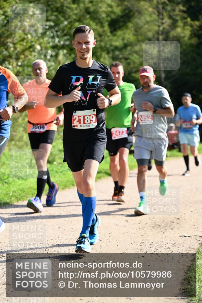 27.09.2026 - 35. Volkslauf durch das schöne Alstertal Dr. Thomas Lammeyer http://msf.ph/oto/10579986 27.09.2026 12:12:28 Laufen 7609, 2189, 2473, 2452 meine-sportfotos.de