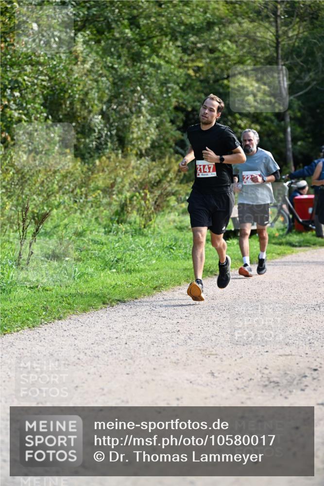 27.09.2026 - 35. Volkslauf durch das schöne Alstertal Dr. Thomas Lammeyer http://msf.ph/oto/10580017 27.09.2026 12:12:34 Laufen 2147 meine-sportfotos.de
