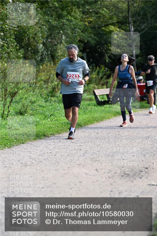 27.09.2026 - 35. Volkslauf durch das schöne Alstertal Dr. Thomas Lammeyer http://msf.ph/oto/10580030 27.09.2026 12:12:36 Laufen 2243 meine-sportfotos.de