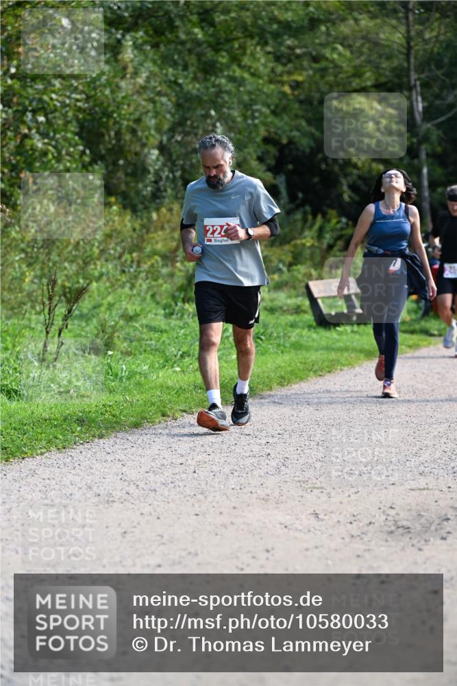 27.09.2026 - 35. Volkslauf durch das schöne Alstertal Dr. Thomas Lammeyer http://msf.ph/oto/10580033 27.09.2026 12:12:37 Laufen 22 meine-sportfotos.de