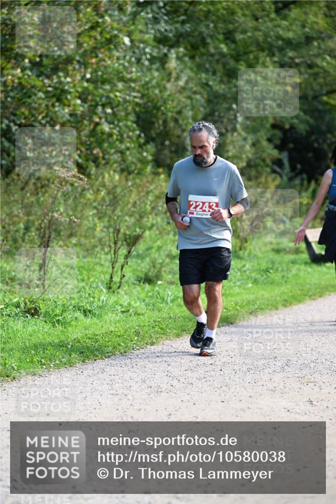 27.09.2026 - 35. Volkslauf durch das schöne Alstertal Dr. Thomas Lammeyer http://msf.ph/oto/10580038 27.09.2026 12:12:37 Laufen 2243 meine-sportfotos.de