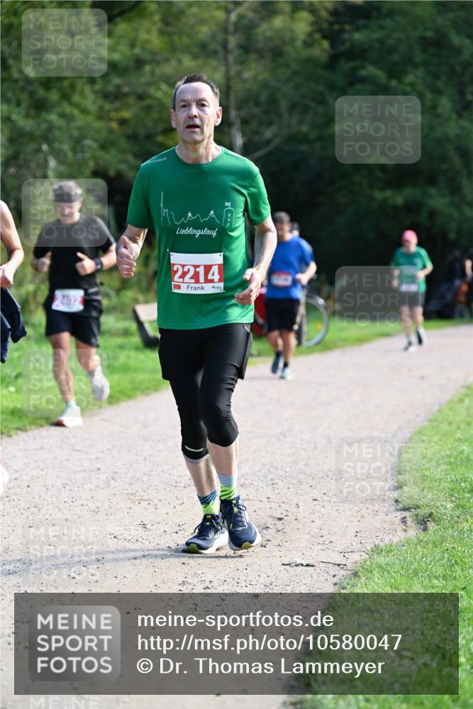 27.09.2026 - 35. Volkslauf durch das schöne Alstertal Dr. Thomas Lammeyer http://msf.ph/oto/10580047 27.09.2026 12:12:39 Laufen 2432, 2214 meine-sportfotos.de