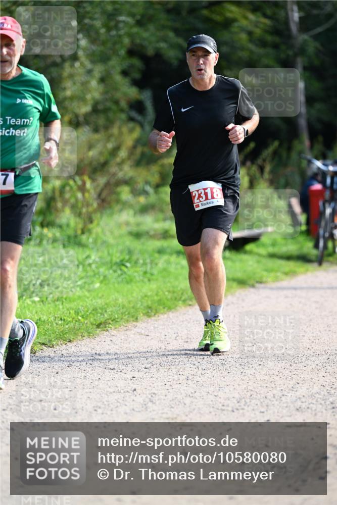 27.09.2026 - 35. Volkslauf durch das schöne Alstertal Dr. Thomas Lammeyer http://msf.ph/oto/10580080 27.09.2026 12:12:47 Laufen 5, 7, 2318 meine-sportfotos.de