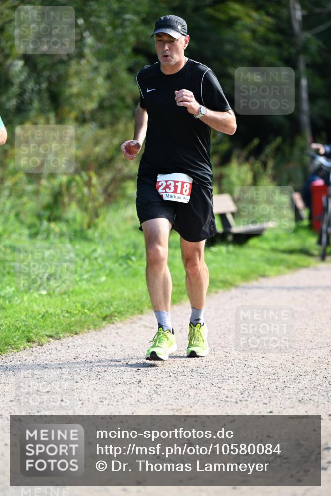 27.09.2026 - 35. Volkslauf durch das schöne Alstertal Dr. Thomas Lammeyer http://msf.ph/oto/10580084 27.09.2026 12:12:47 Laufen 2318 meine-sportfotos.de