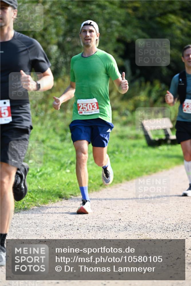 27.09.2026 - 35. Volkslauf durch das schöne Alstertal Dr. Thomas Lammeyer http://msf.ph/oto/10580105 27.09.2026 12:12:52 Laufen 5, 2503 meine-sportfotos.de