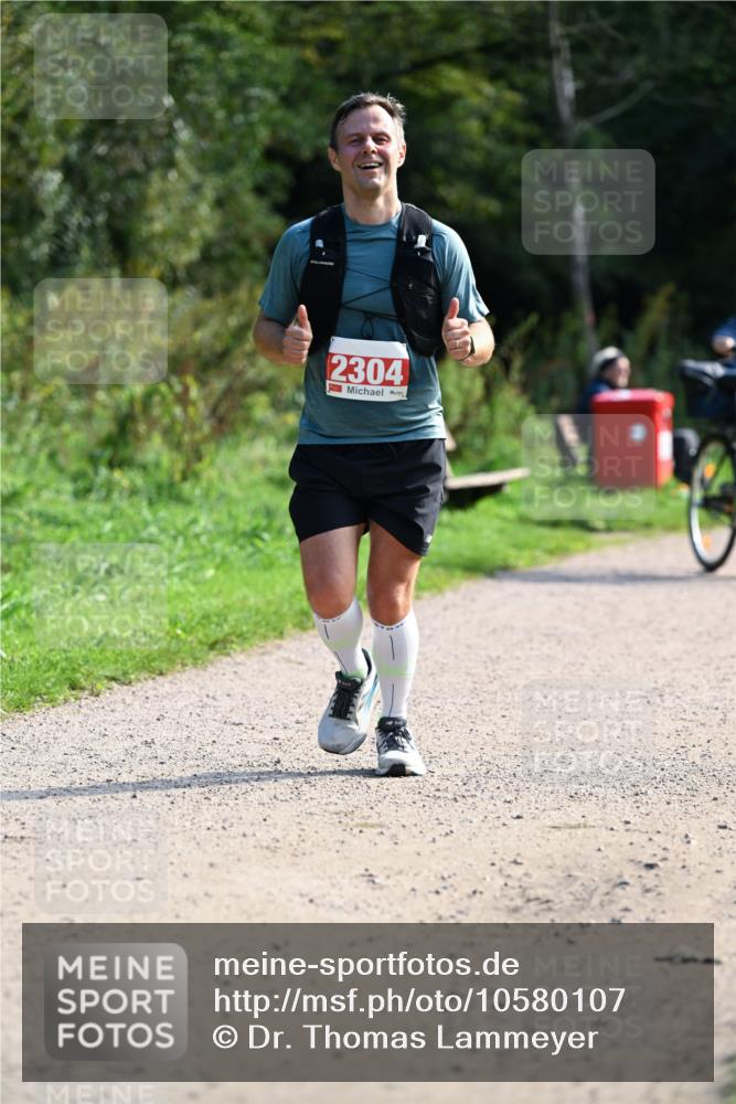 27.09.2026 - 35. Volkslauf durch das schöne Alstertal Dr. Thomas Lammeyer http://msf.ph/oto/10580107 27.09.2026 12:12:53 Laufen 2304 meine-sportfotos.de