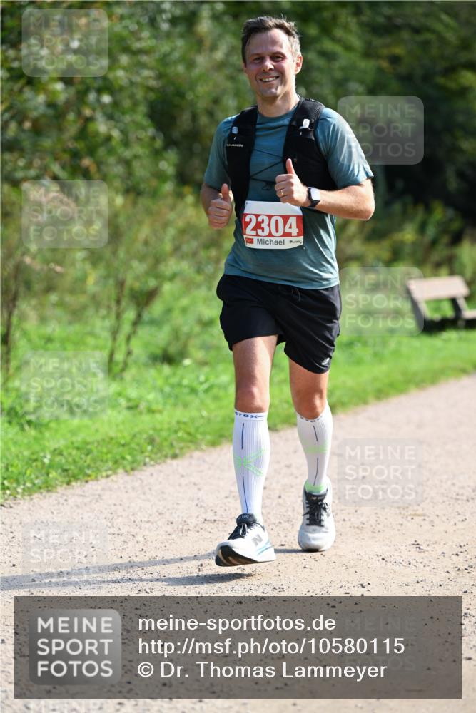 27.09.2026 - 35. Volkslauf durch das schöne Alstertal Dr. Thomas Lammeyer http://msf.ph/oto/10580115 27.09.2026 12:12:54 Laufen 2304 meine-sportfotos.de