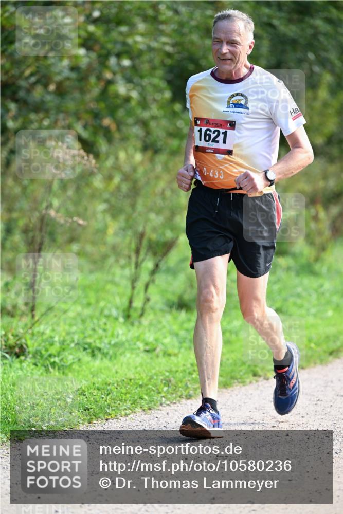 27.09.2026 - 35. Volkslauf durch das schöne Alstertal Dr. Thomas Lammeyer http://msf.ph/oto/10580236 27.09.2026 12:13:40 Laufen 1621, 0, 433 meine-sportfotos.de