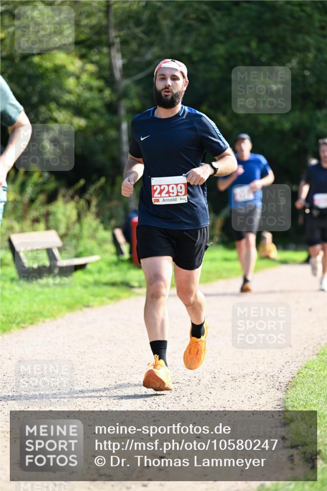 27.09.2026 - 35. Volkslauf durch das schöne Alstertal Dr. Thomas Lammeyer http://msf.ph/oto/10580247 27.09.2026 12:13:59 Laufen 2299 meine-sportfotos.de