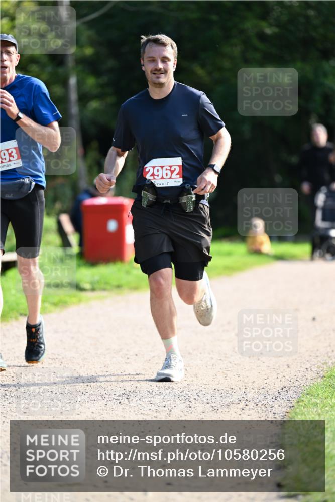 27.09.2026 - 35. Volkslauf durch das schöne Alstertal Dr. Thomas Lammeyer http://msf.ph/oto/10580256 27.09.2026 12:14:02 Laufen 93, 2962 meine-sportfotos.de